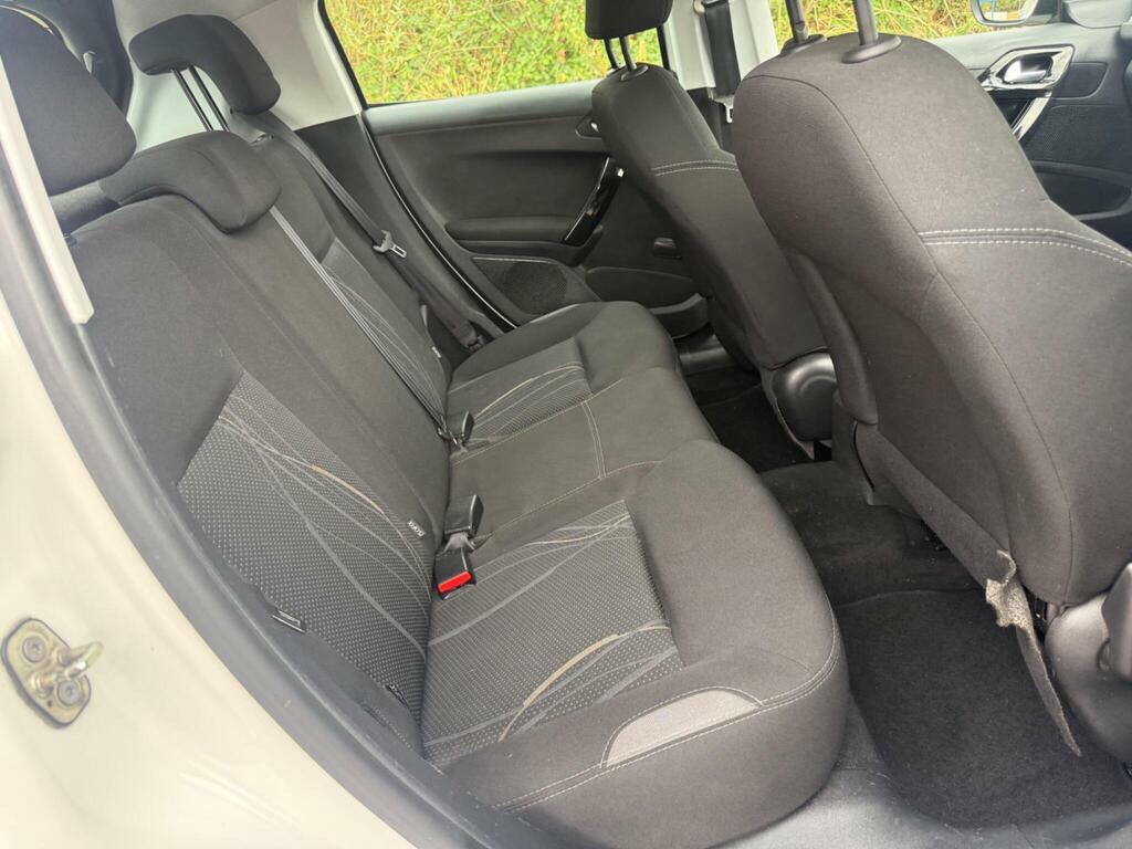 Peugeot 208 208 Active Silver #15