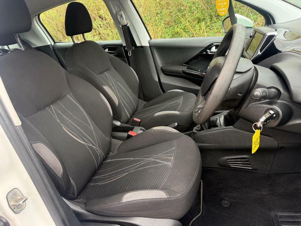 Peugeot 208 208 Active Silver #14