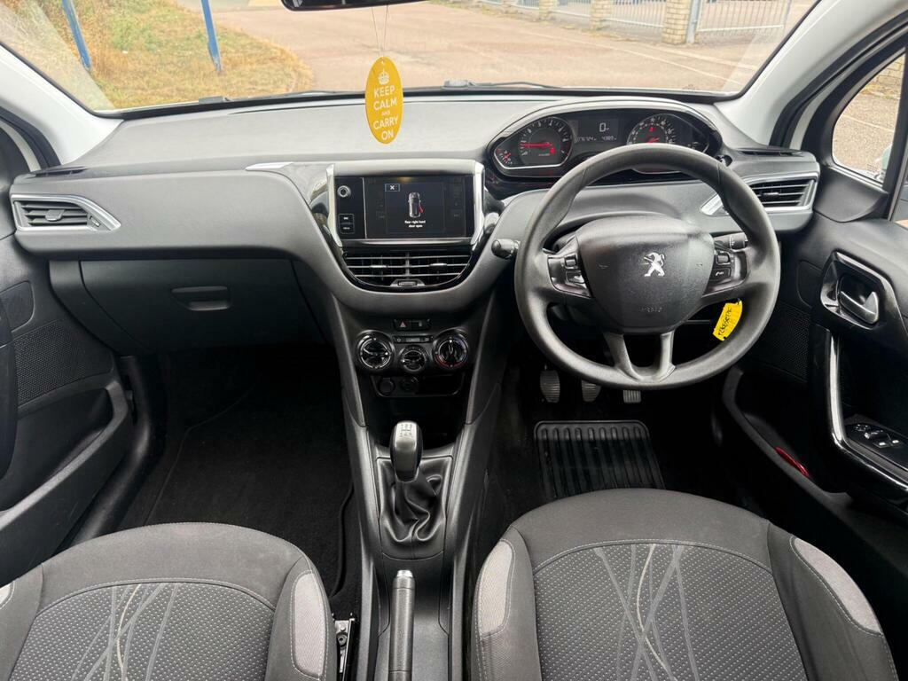 Peugeot 208 208 Active Silver #8