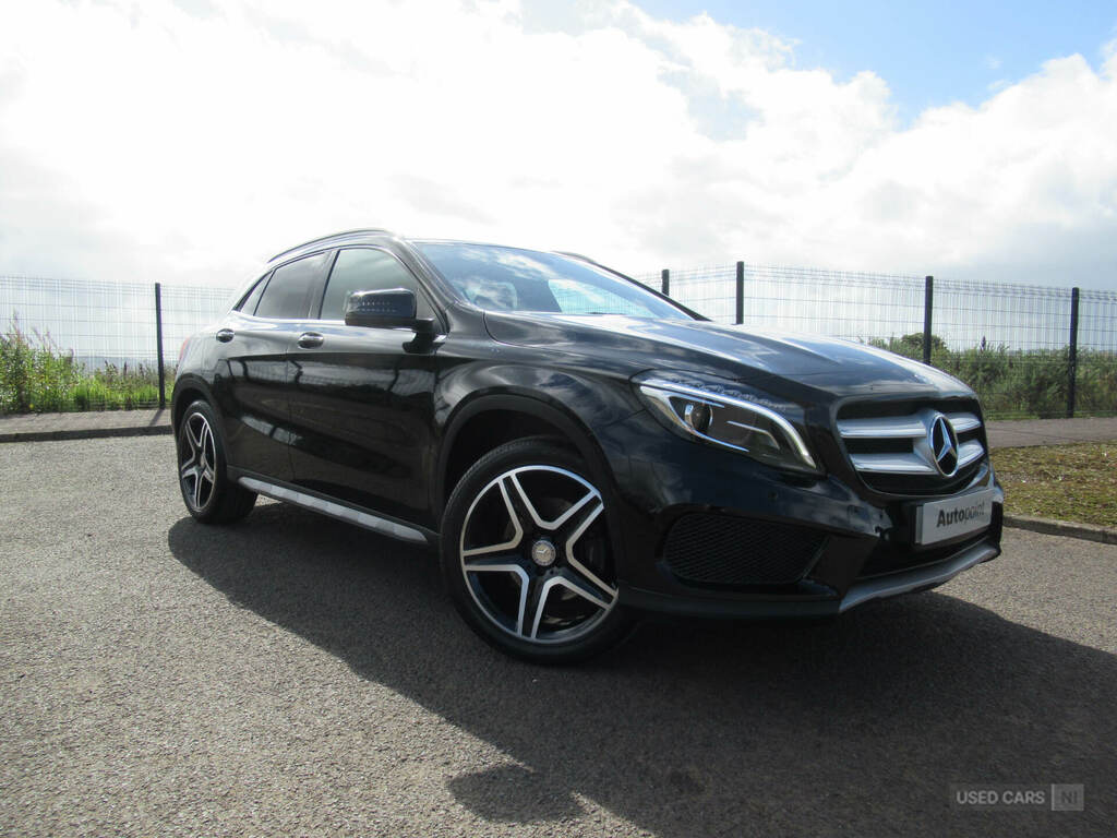 Mercedes-Benz GLA Class Gla 220 Cdi 4Matic Amg Line Pre Plus JRZ6648 Black #2