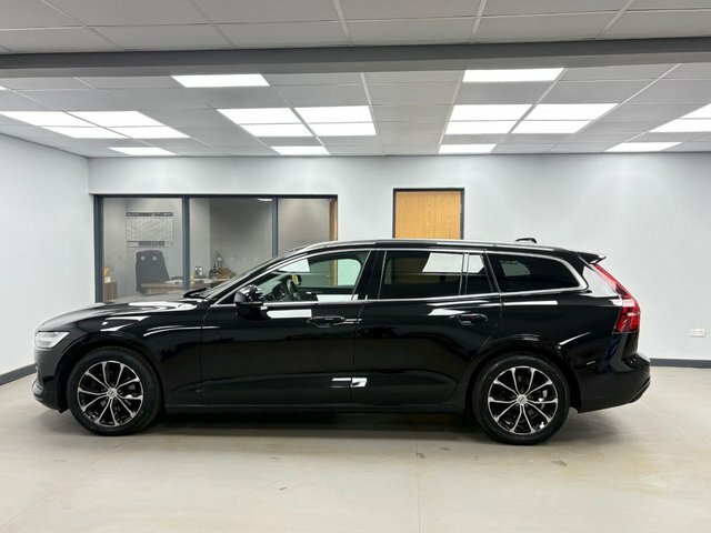 Volvo V60 2.0 D3 Momentum Estate Euro 6 Ss Black #4