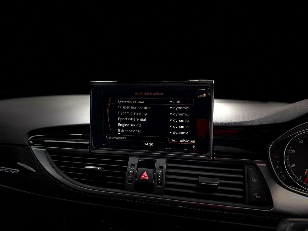 Audi RS6 Avant Estate Black #54