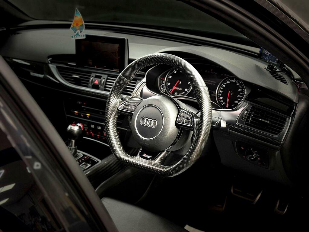 Audi RS6 Avant Estate Black #35
