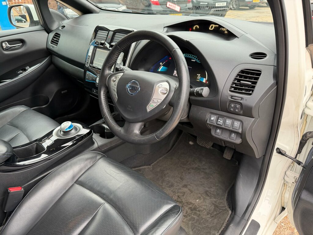 Nissan Leaf 30Kwh Acenta White #8