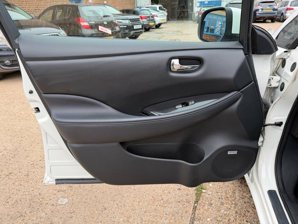 Nissan Leaf 30Kwh Acenta White #17