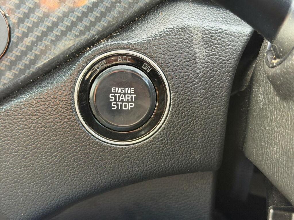 Kia Carens 1.7 Crdi 3 Isg 139 Bhp Silver #58