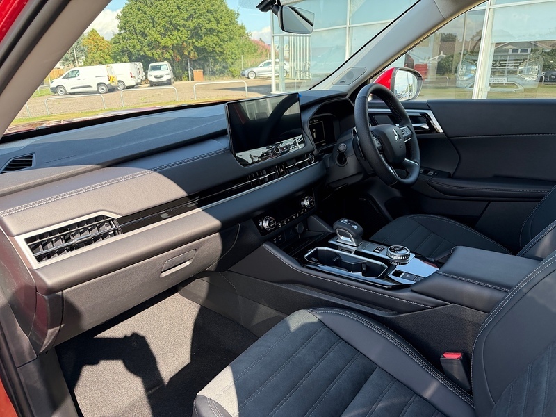 Mitsubishi Outlander Suv Black #15