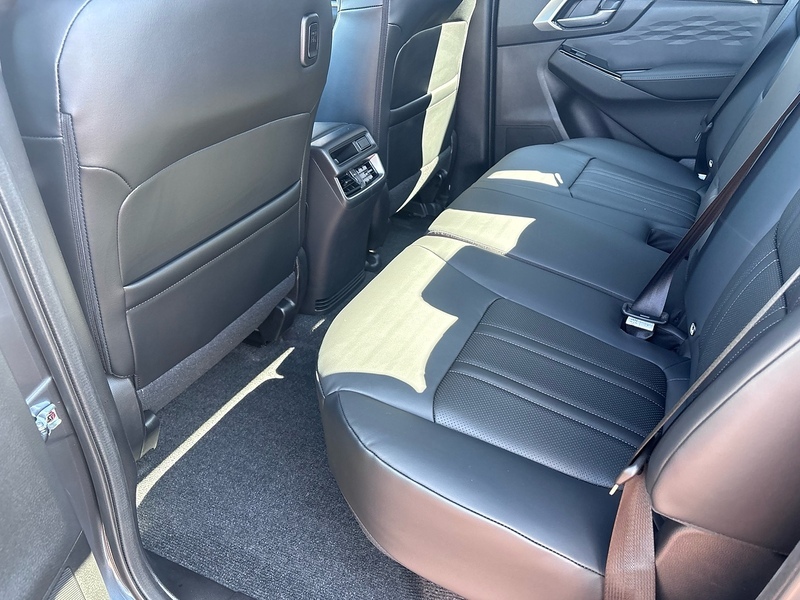 Isuzu D-Max 2.5Td Yukon Double Cab 4X4 Silver #48