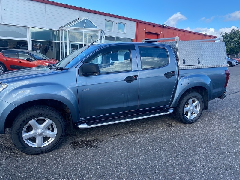 Isuzu D-Max 2.5 Td Yukon 4X4 Black #8
