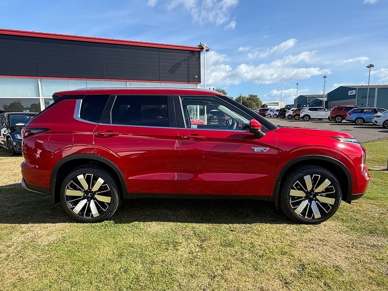 Mitsubishi Outlander Nativa Red #3