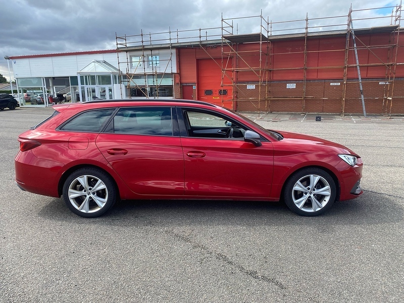 Seat Leon 1.5 Etsi Mhev Fr Estate Hybrid Dsg Euro Red #2