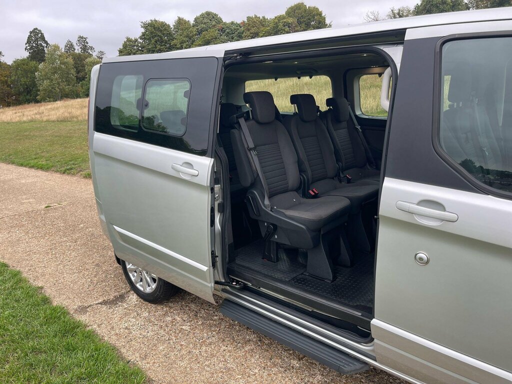 Ford Tourneo Custom 320 Ecoblue Shuttle L2 Silver #11