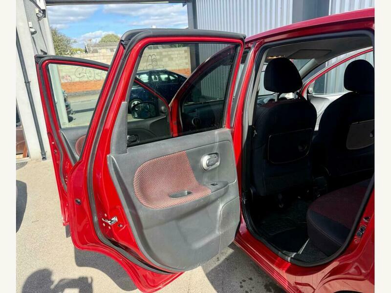 Nissan Note Acenta R Red