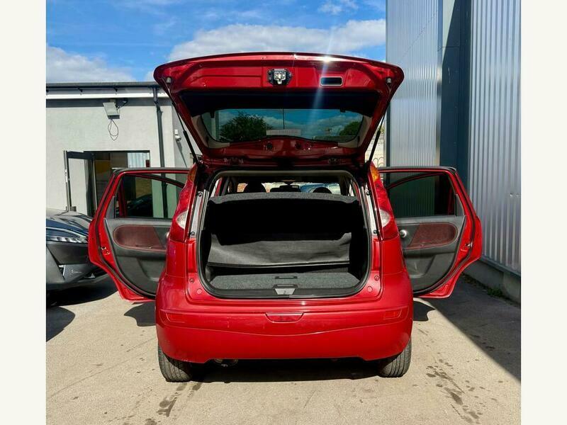 Nissan Note Acenta R Red #2