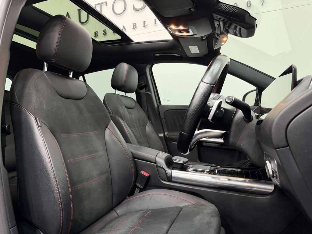 Mercedes-Benz GLA Class 2 L Amg Line Premium Black #2