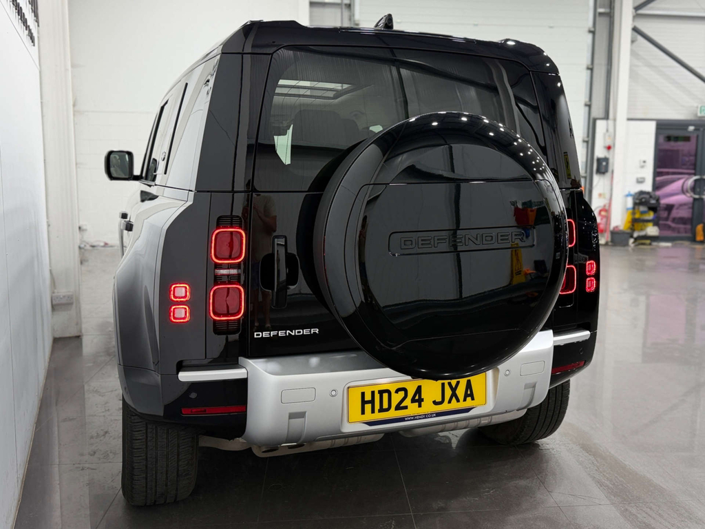 Land Rover Defender Ariya Evolve Green #8