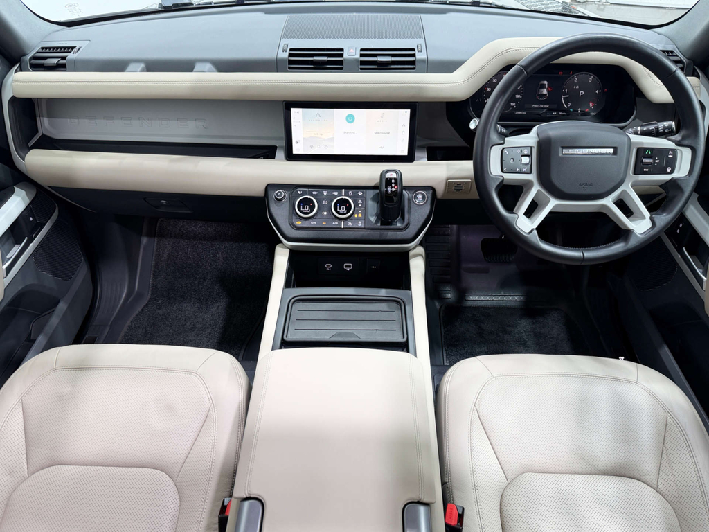 Land Rover Defender Ariya Evolve Green #16