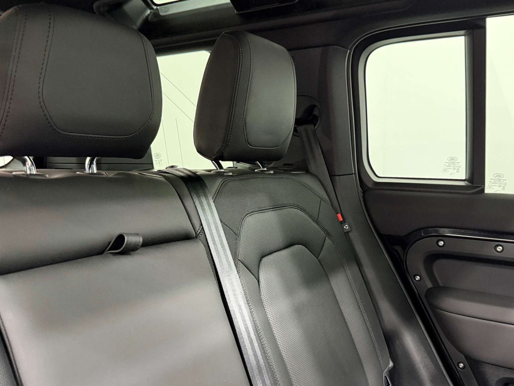 Land Rover Defender X-dynamic Hse Grey #11