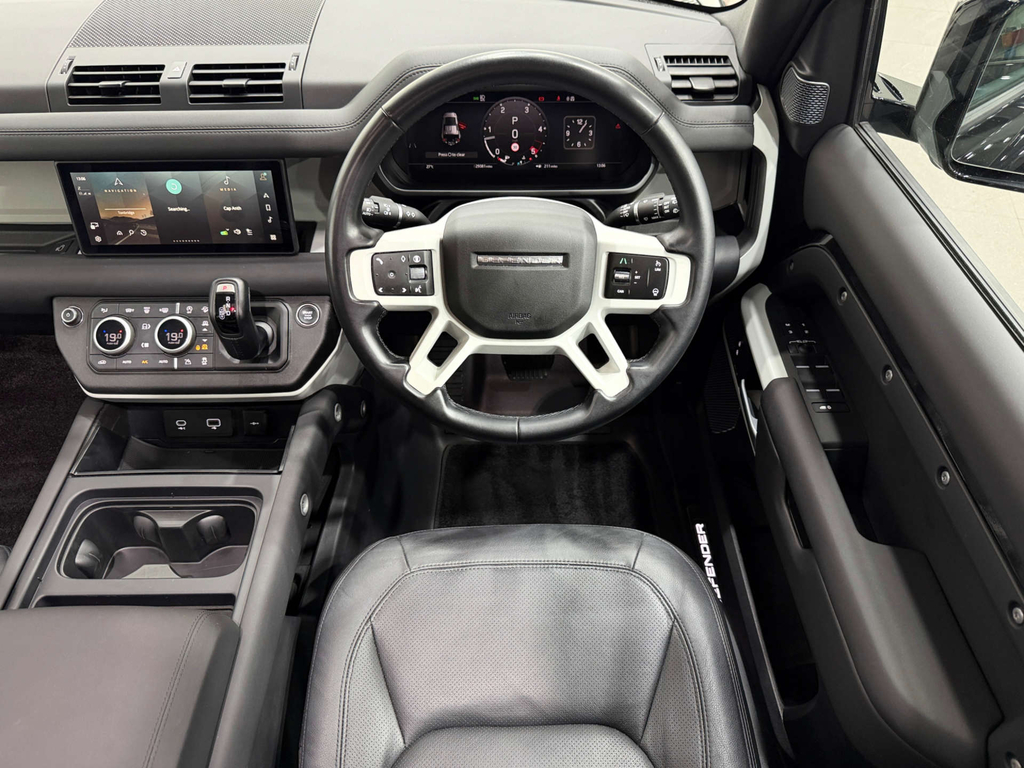 Land Rover Defender Hard Top Hse Black #18