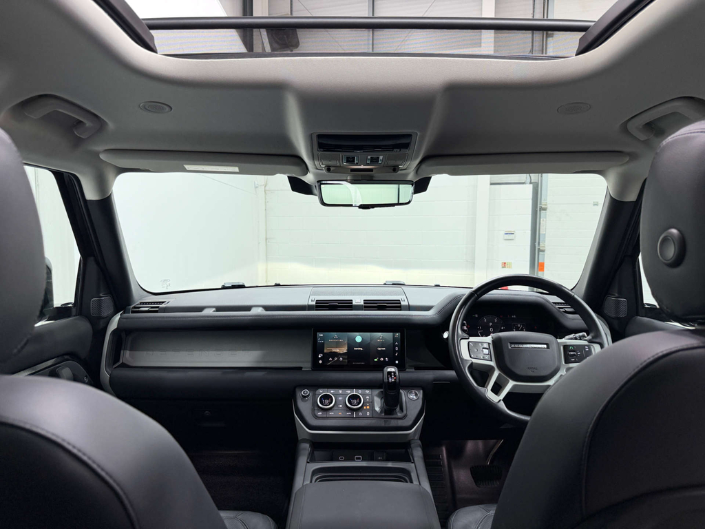 Land Rover Defender Hard Top Hse Black #16