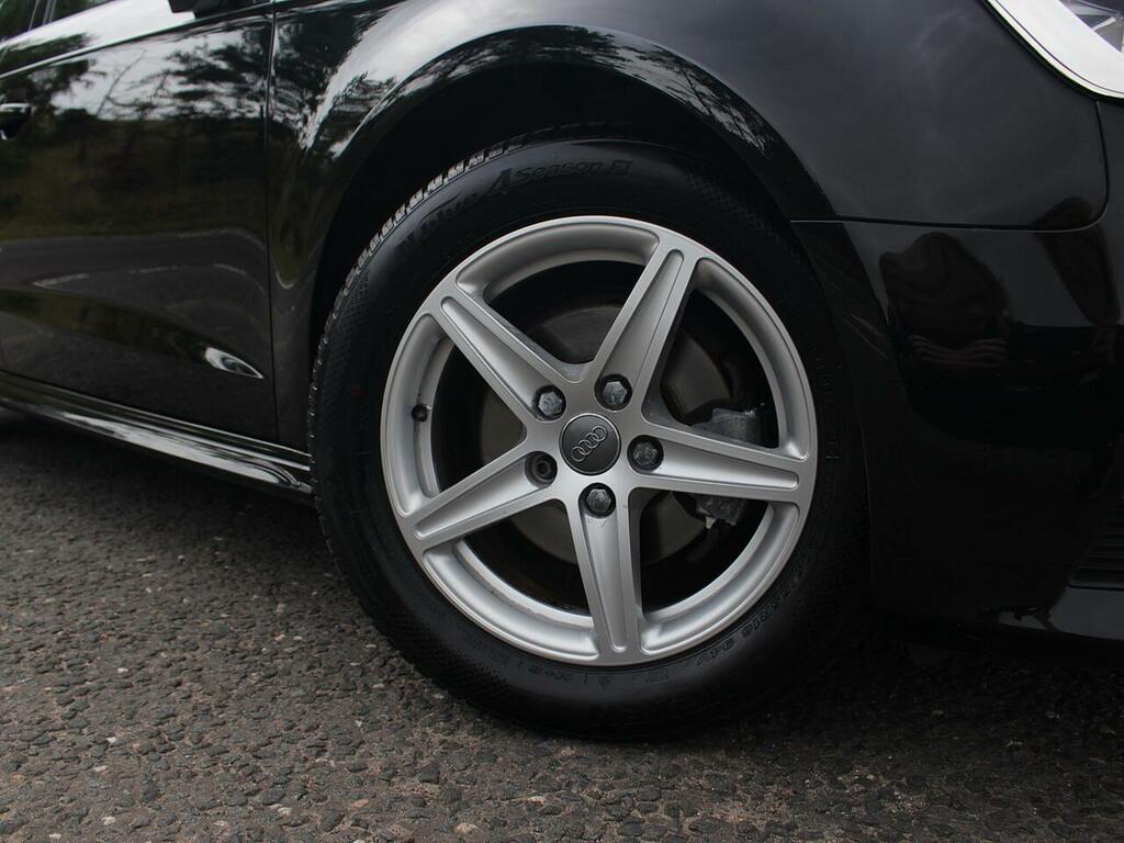 Audi A3 Se Black #3