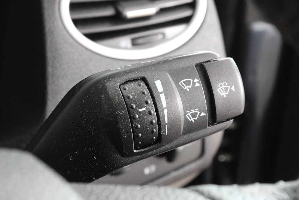 Ford Focus 1.6 LX Blue #19