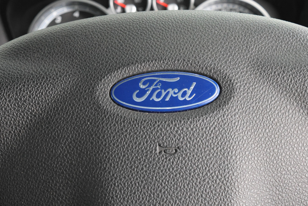 Ford Focus 1.6 LX Blue #21