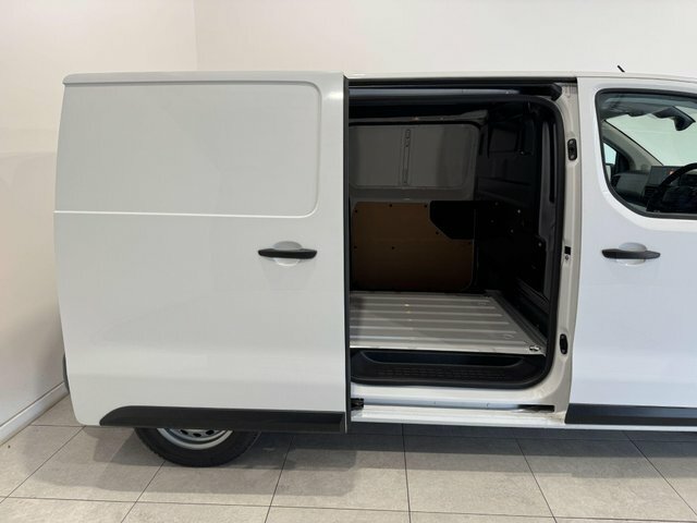 Peugeot E-Expert Expert Professional Medium #29