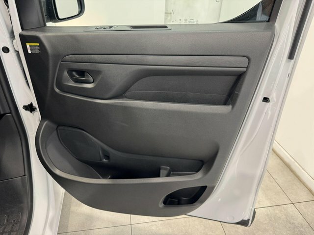 Peugeot E-Expert Expert Professional Medium #17