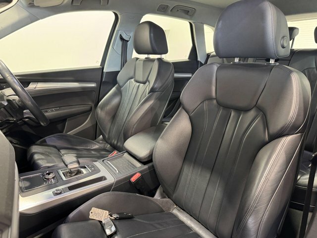 Audi Q5 S Line Black #10