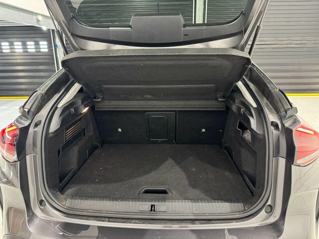 Citroen e-C4 Shine Plus Grey #15