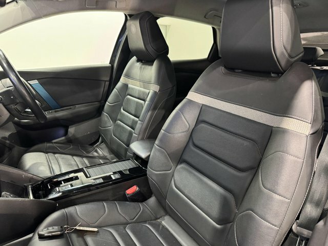 Citroen e-C4 Shine Plus Grey #10