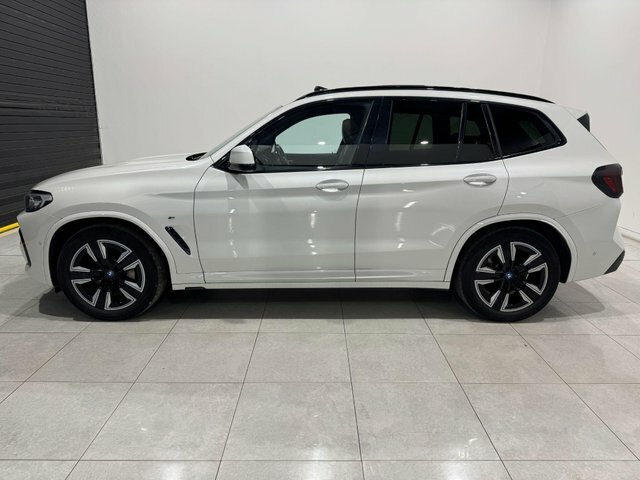 BMW iX3 80Kwh M Sport White #4