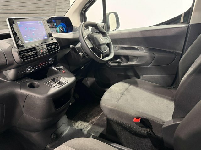 Peugeot E-Partner 800 50Kwh Asphalt Premium Plus Standard Panel Van White #9