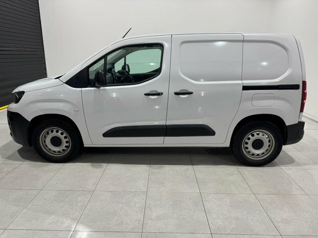 Peugeot E-Partner 800 50Kwh Professional Premium Standard Panel Va White #4