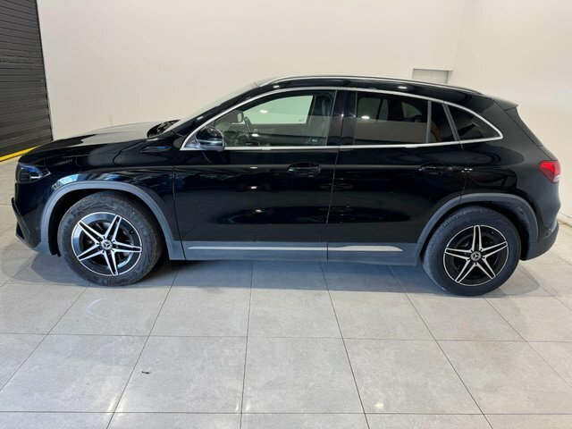 Mercedes-Benz EQA 350 66.5Kwh Amg Line Black #4