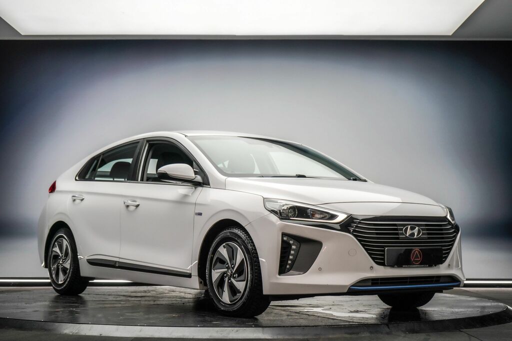 Hyundai Ioniq 2018 1.6 H-gdi Premium Se Hatchback Hyb White #4