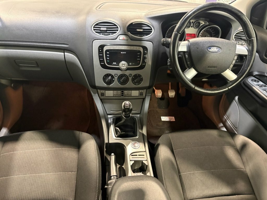 Ford Focus Hatchback Sport Tdci Black #17