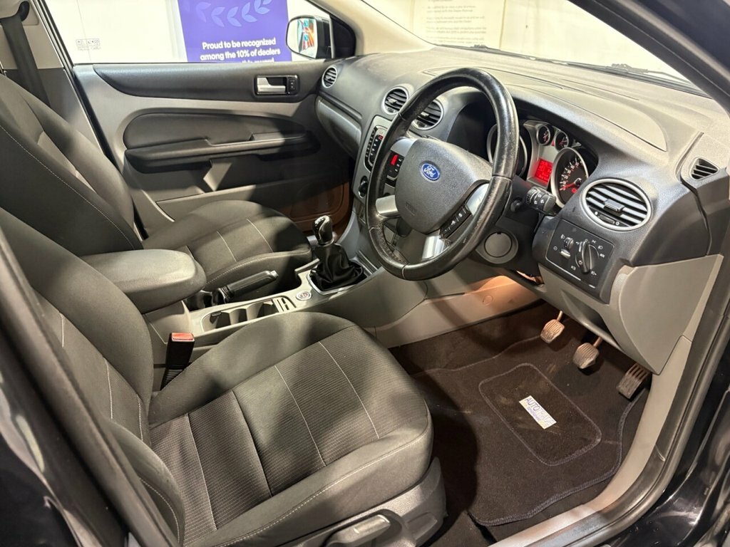 Ford Focus Hatchback Sport Tdci Black #45