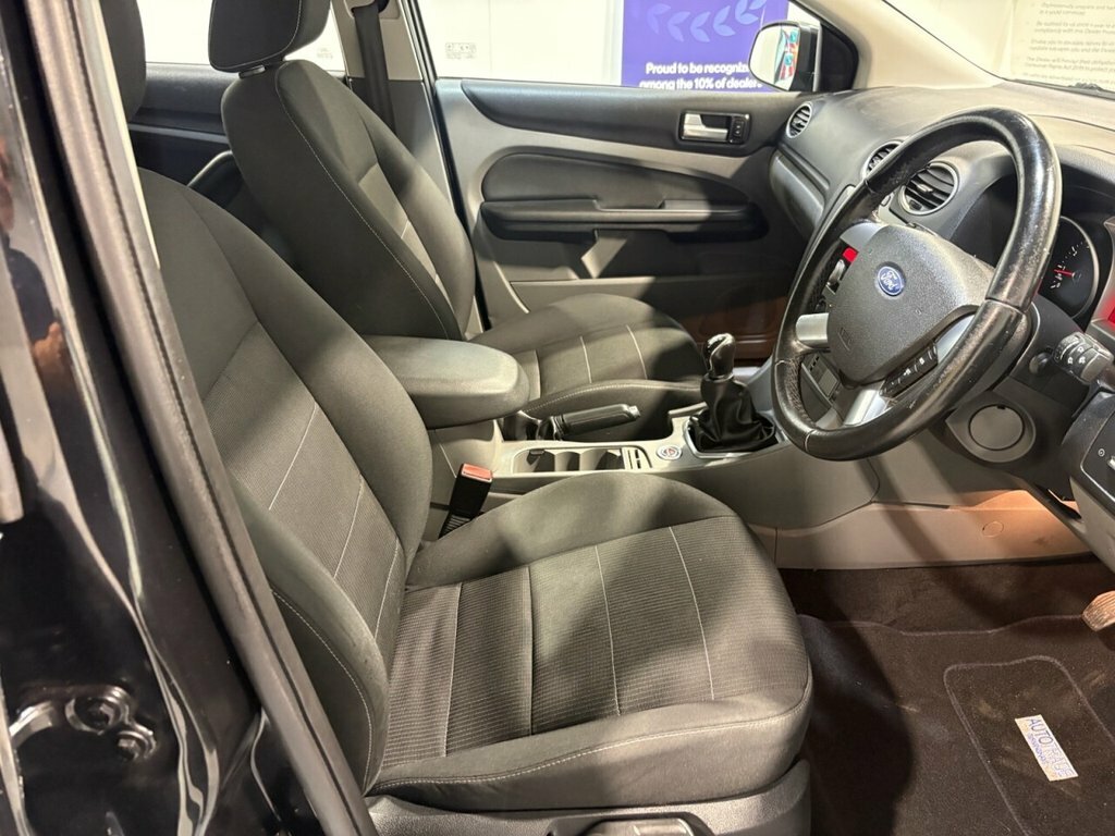 Ford Focus Hatchback Sport Tdci Black #47