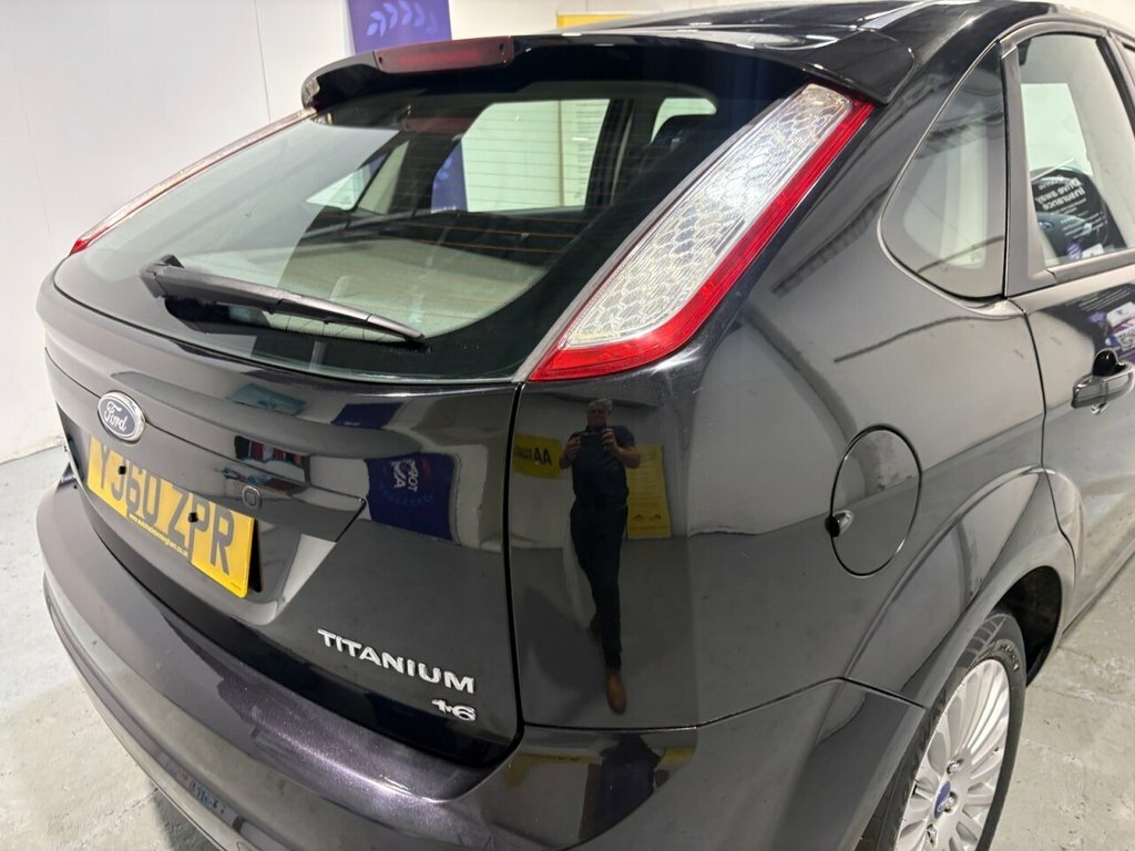 Ford Focus Hatchback Sport Tdci Black #28