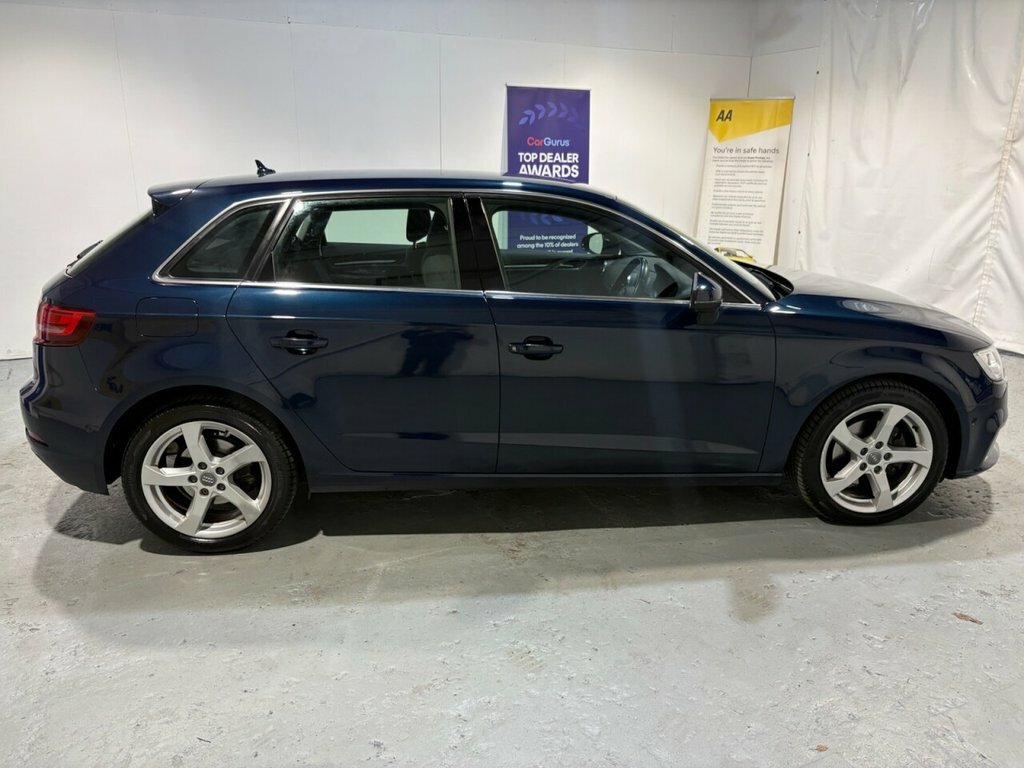 Audi A3 A3 Sportback 35 Tfsi Sport Blue #2