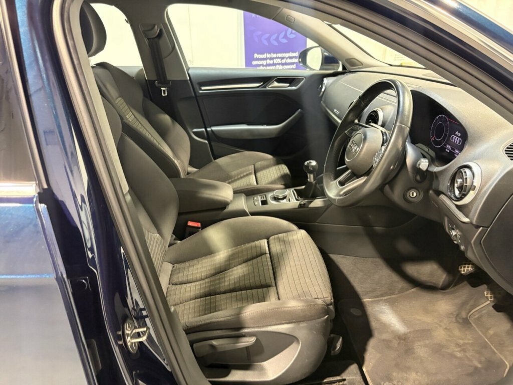 Audi A3 A3 Sportback 35 Tfsi Sport Blue #7