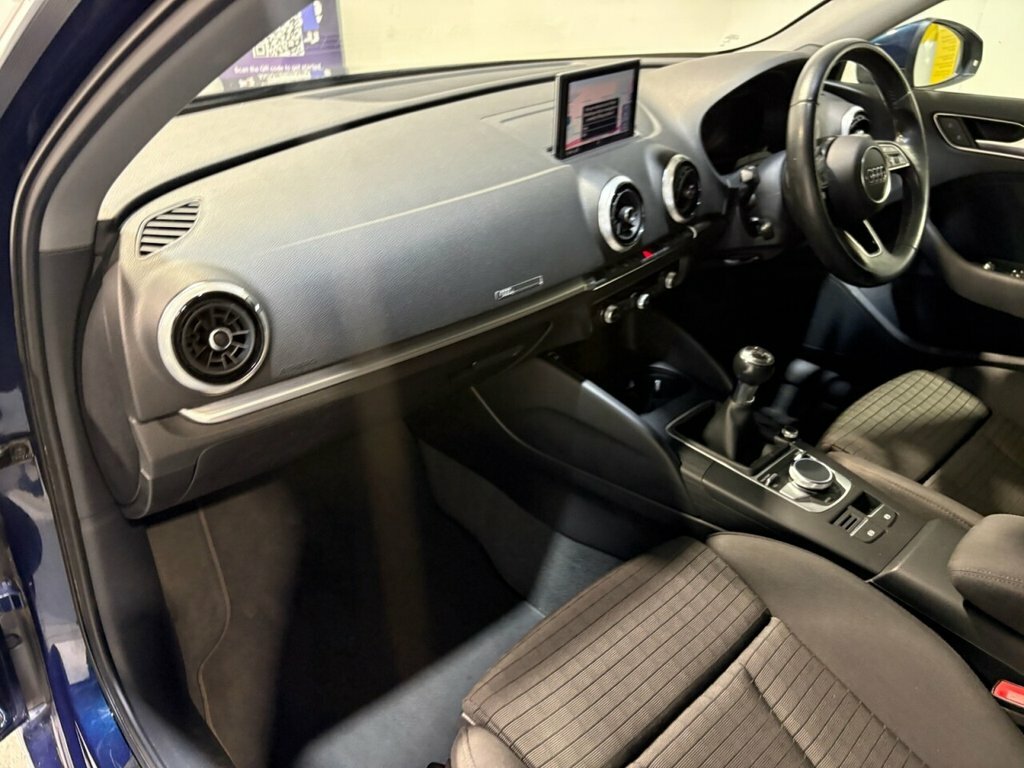 Audi A3 A3 Sportback 35 Tfsi Sport Blue #27