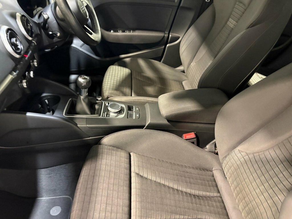 Audi A3 A3 Sportback 35 Tfsi Sport Blue #25
