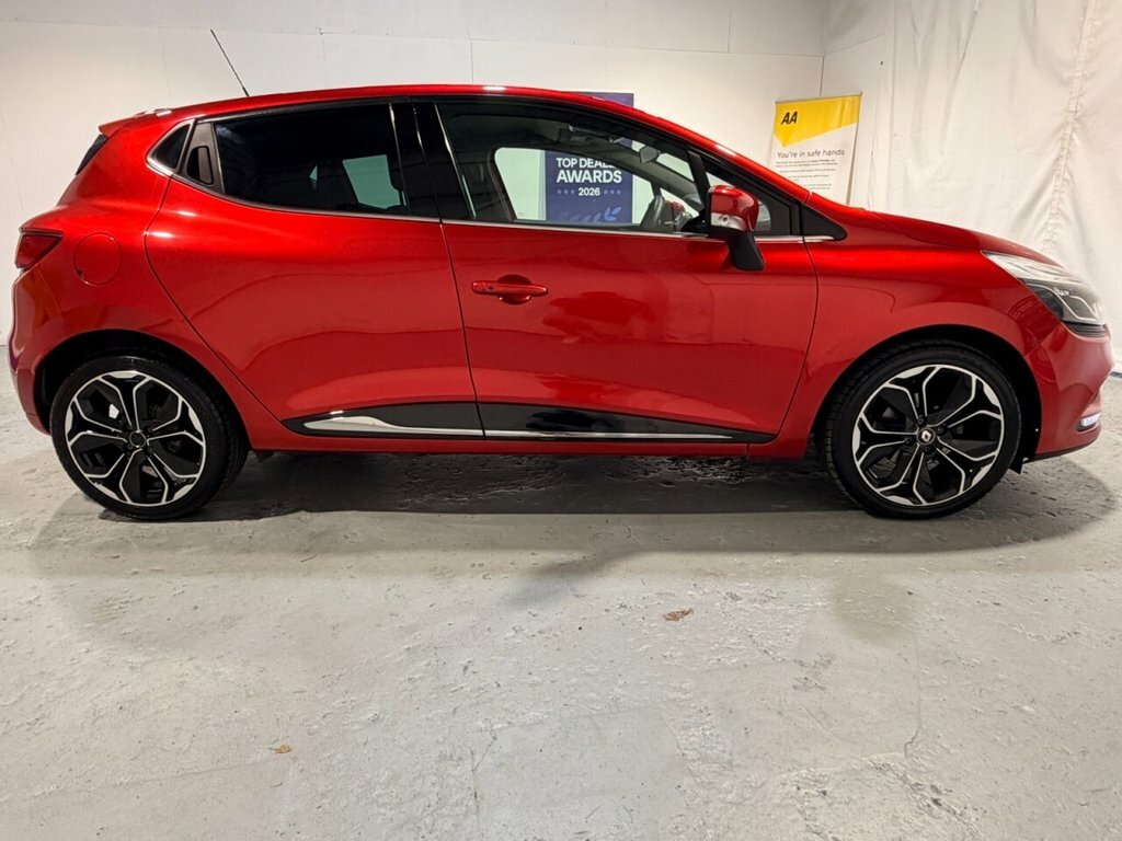 Renault Clio 0.9L Iconic Red #2