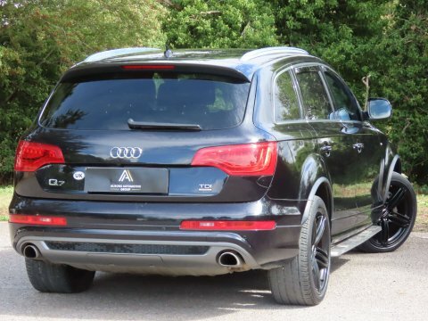 Audi Q7 3.0 Tdi V6 YB63UWH Black #4
