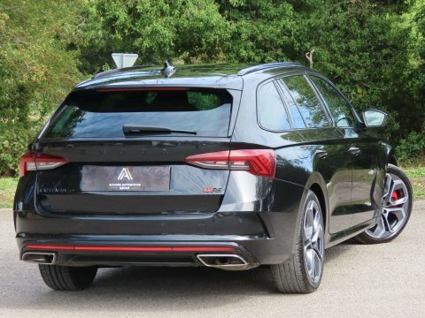 Skoda Octavia 2.0 Tdi Vrs Black #4
