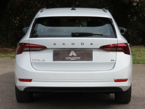 Skoda Octavia 1.4 Tsi Iv White #5