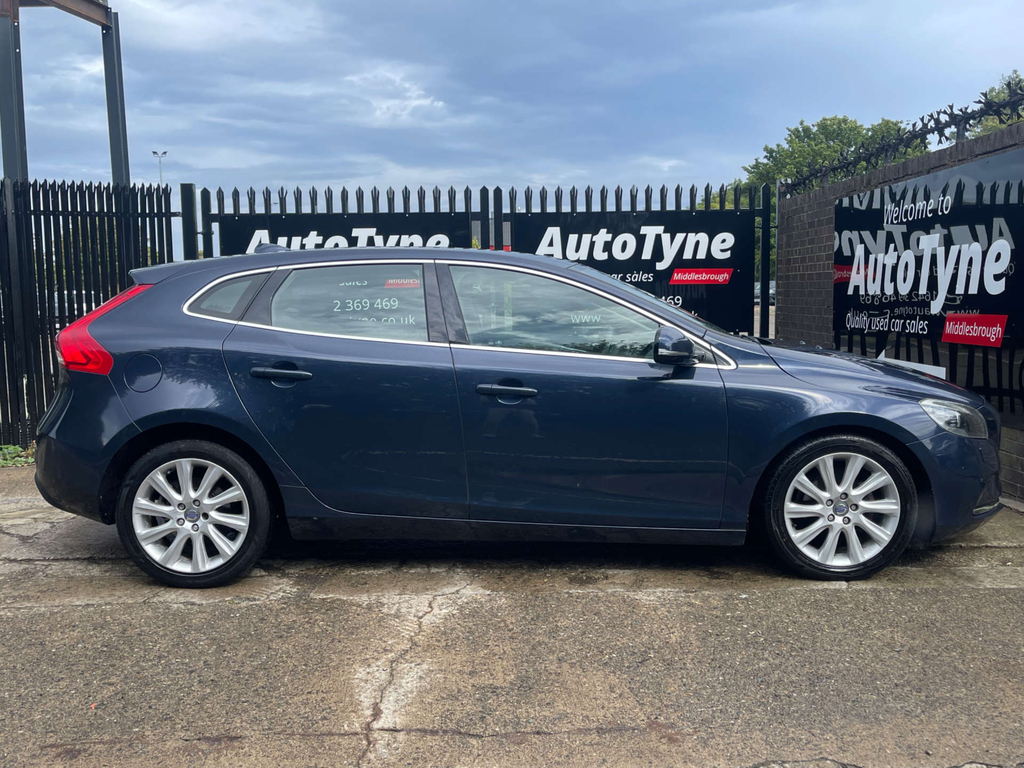 Volvo V40 D2 Se Lux Nav Hatchback Euro 5 Ss  #4